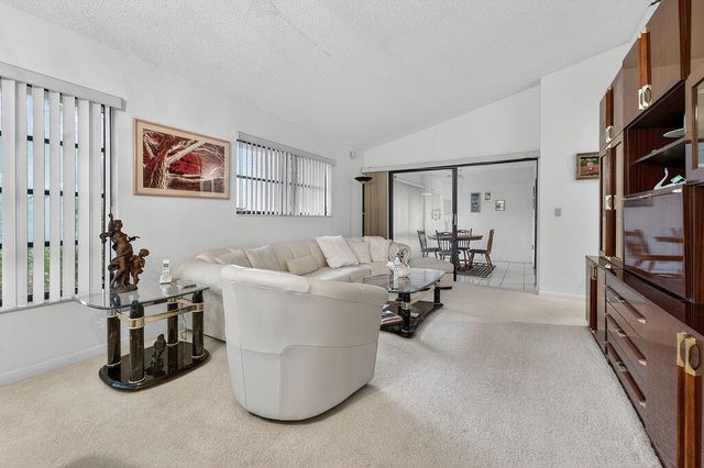 6259 Kings Gate Circle, Delray Beach, FL 33484