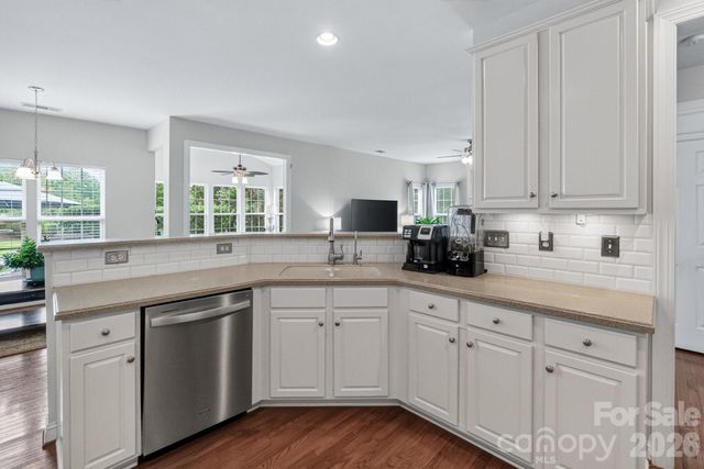 127 Corona Circle, Mooresville, NC 28117