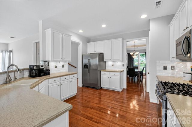 127 Corona Circle, Mooresville, NC 28117