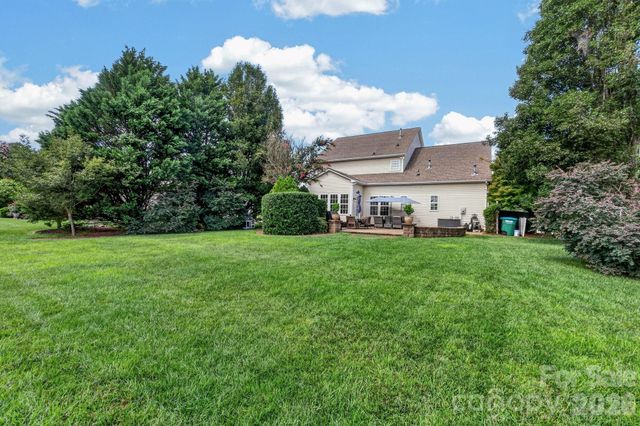 127 Corona Circle, Mooresville, NC 28117