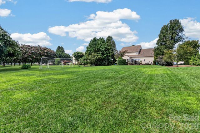 127 Corona Circle, Mooresville, NC 28117