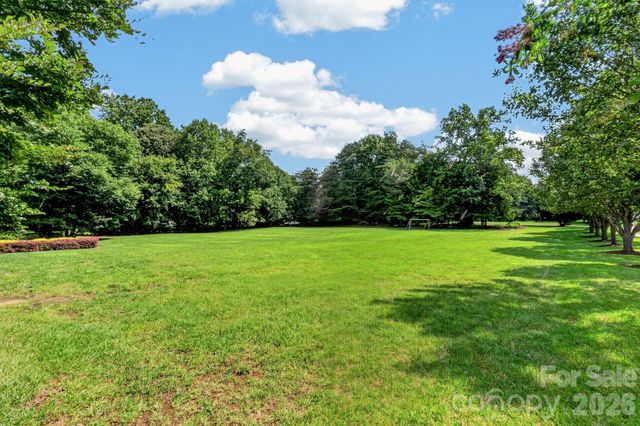 127 Corona Circle, Mooresville, NC 28117