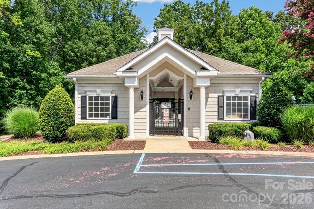 127 Corona Circle, Mooresville, NC 28117
