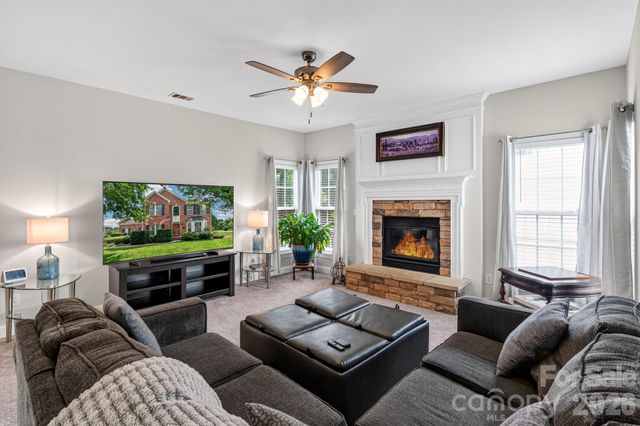 127 Corona Circle, Mooresville, NC 28117