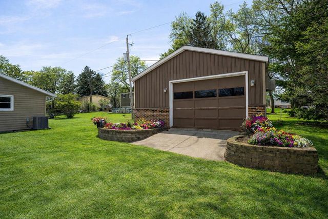 4300 Waterford DRIVE, Waterford, WI 53185