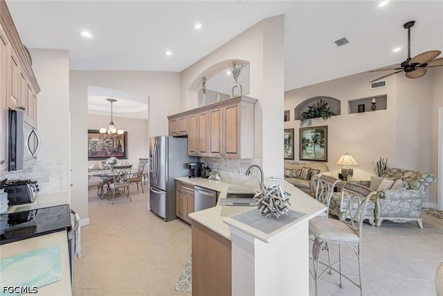 16580 Crownsbury WAY 202, Fort Myers, FL 33908