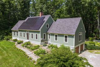 16 Thornton Lane, Lee, NH 03861