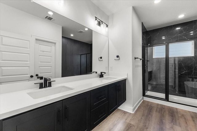 5011 Elizabeth City Street, Houston, TX 77021