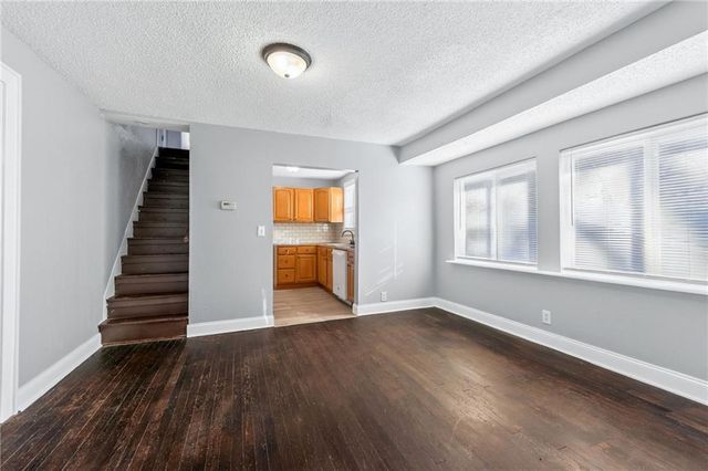 1915 S Overton Avenue, Independence, MO 64052