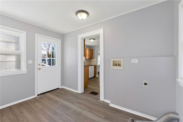 1915 S Overton Avenue, Independence, MO 64052