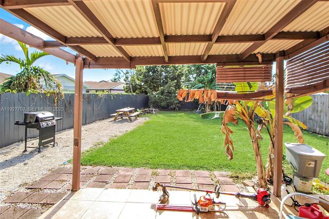 11324 SW 187th Ter, Miami, FL 33157