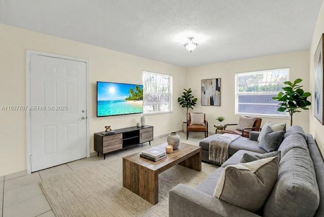 11324 SW 187th Ter, Miami, FL 33157