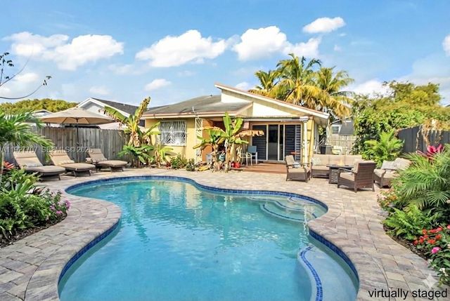 11324 SW 187th Ter, Miami, FL 33157