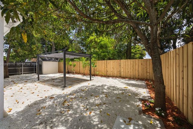 10204 SW 173rd St, Miami, FL 33157