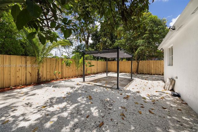 10204 SW 173rd St, Miami, FL 33157