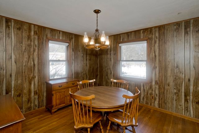 54 Dudley St, Springfield, MA 01095