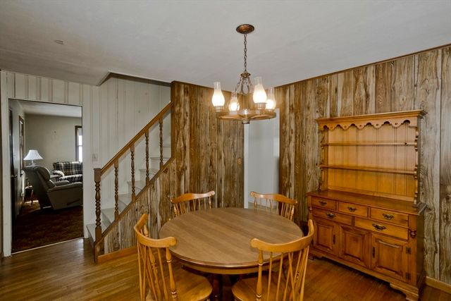 54 Dudley St, Springfield, MA 01095