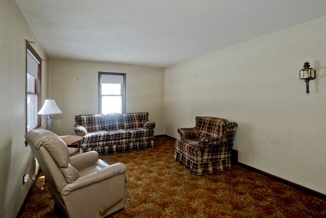 54 Dudley St, Springfield, MA 01095