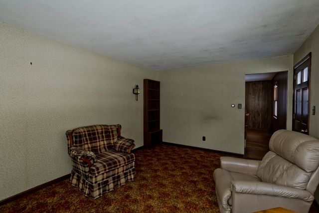 54 Dudley St, Springfield, MA 01095