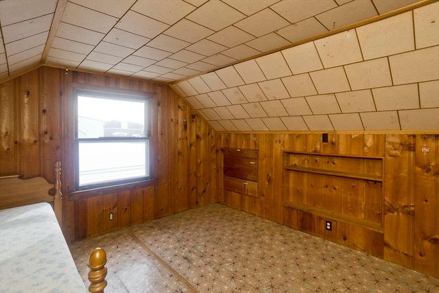 54 Dudley St, Springfield, MA 01095