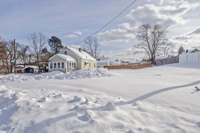 54 Dudley St, Springfield, MA 01095