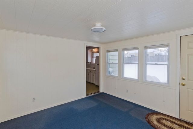 54 Dudley St, Springfield, MA 01095