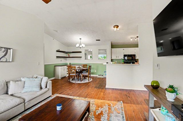440 Lakeview Drive, 12, Newport, KY 41071