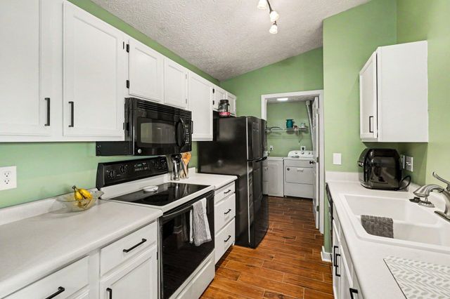 440 Lakeview Drive, 12, Newport, KY 41071