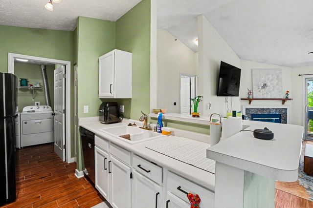 440 Lakeview Drive, 12, Newport, KY 41071