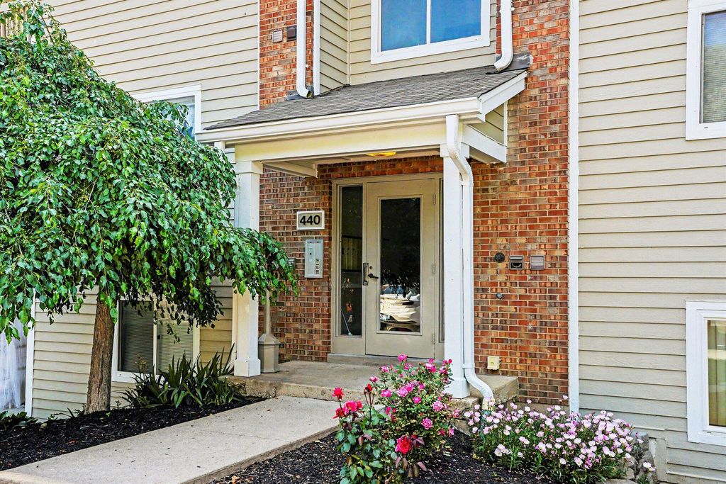 440 Lakeview Drive, 12, Newport, KY 41071