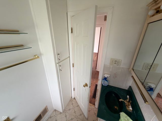 3728 N Dequincy Street, Indianapolis, IN 46218