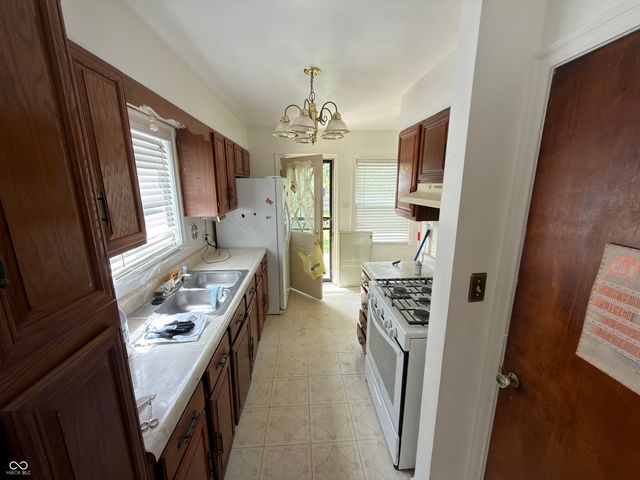 3728 N Dequincy Street, Indianapolis, IN 46218