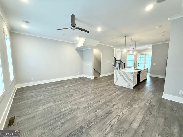 1031 Robert Smalls Way, Atlanta, GA 30318