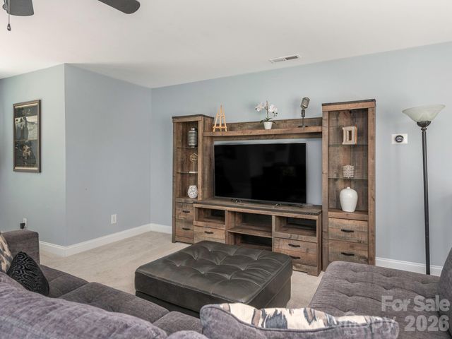 1409 Shade Tree Court, Matthews, NC 28104