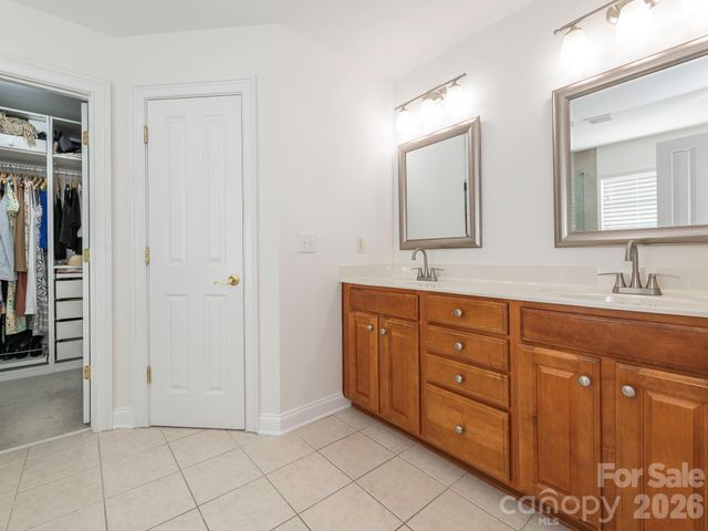1409 Shade Tree Court, Matthews, NC 28104