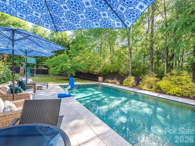 1409 Shade Tree Court, Matthews, NC 28104