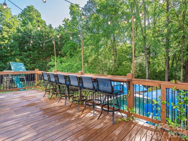 1409 Shade Tree Court, Matthews, NC 28104