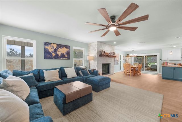 8901 Brewer Lane, Salado, TX 76571