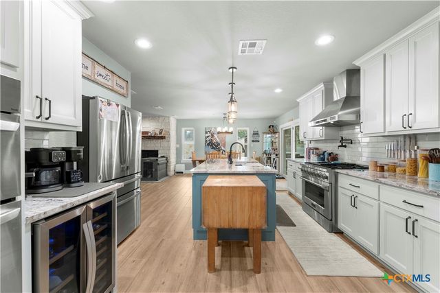 8901 Brewer Lane, Salado, TX 76571