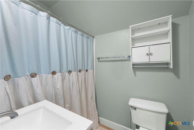 8901 Brewer Lane, Salado, TX 76571