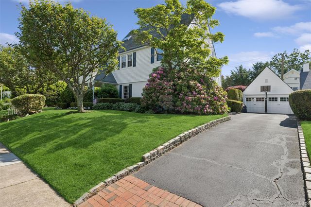 153 Roxbury Road, Garden City, NY 11530