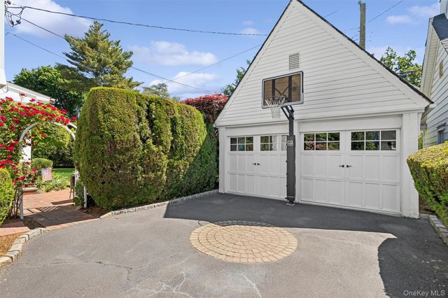 153 Roxbury Road, Garden City, NY 11530