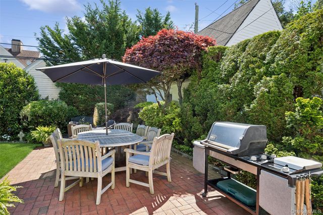 153 Roxbury Road, Garden City, NY 11530