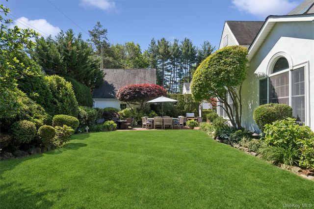 153 Roxbury Road, Garden City, NY 11530