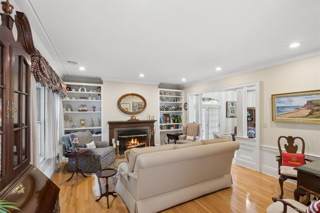 153 Roxbury Road, Garden City, NY 11530
