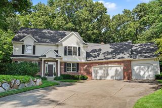 1720 Breezy Point Lane, Kalamazoo, MI 49009