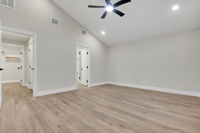 346 Nene LN, Bastrop, TX 78602