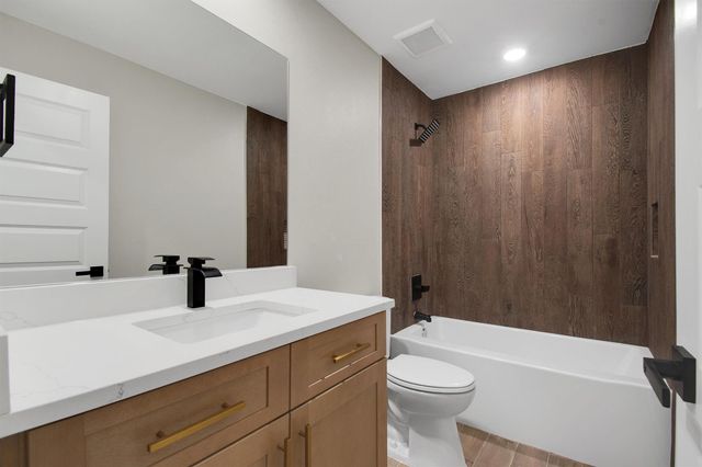 346 Nene LN, Bastrop, TX 78602