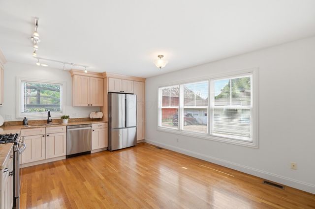 38 George Street, Pataskala, OH 43062