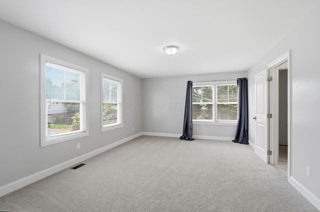 38 George Street, Pataskala, OH 43062